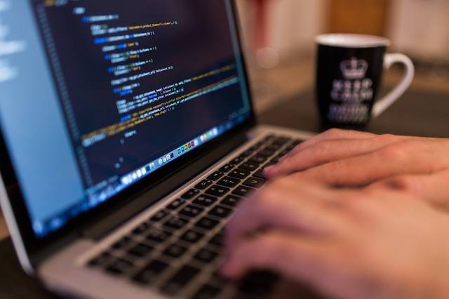 czy programista java może nauczyć się programowania samodzielnie